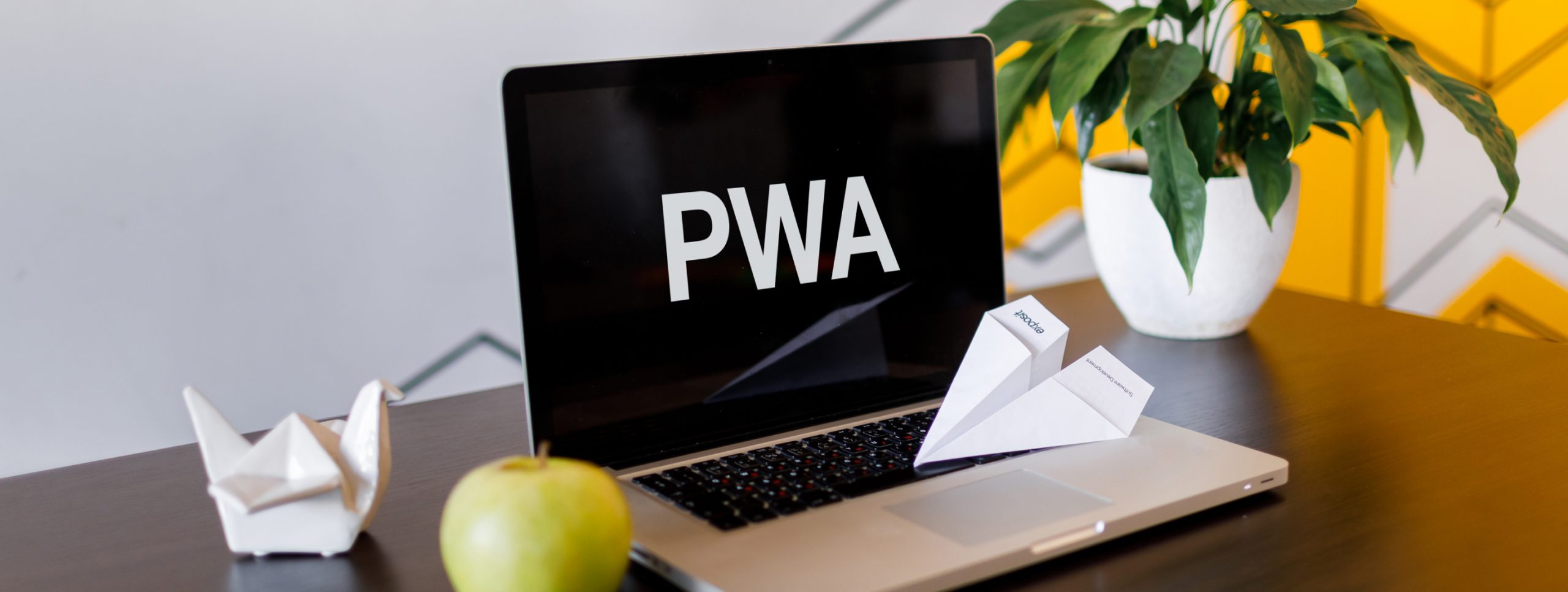 Introduction to PWA: evolutionary combination of web and native mobile apps functionality