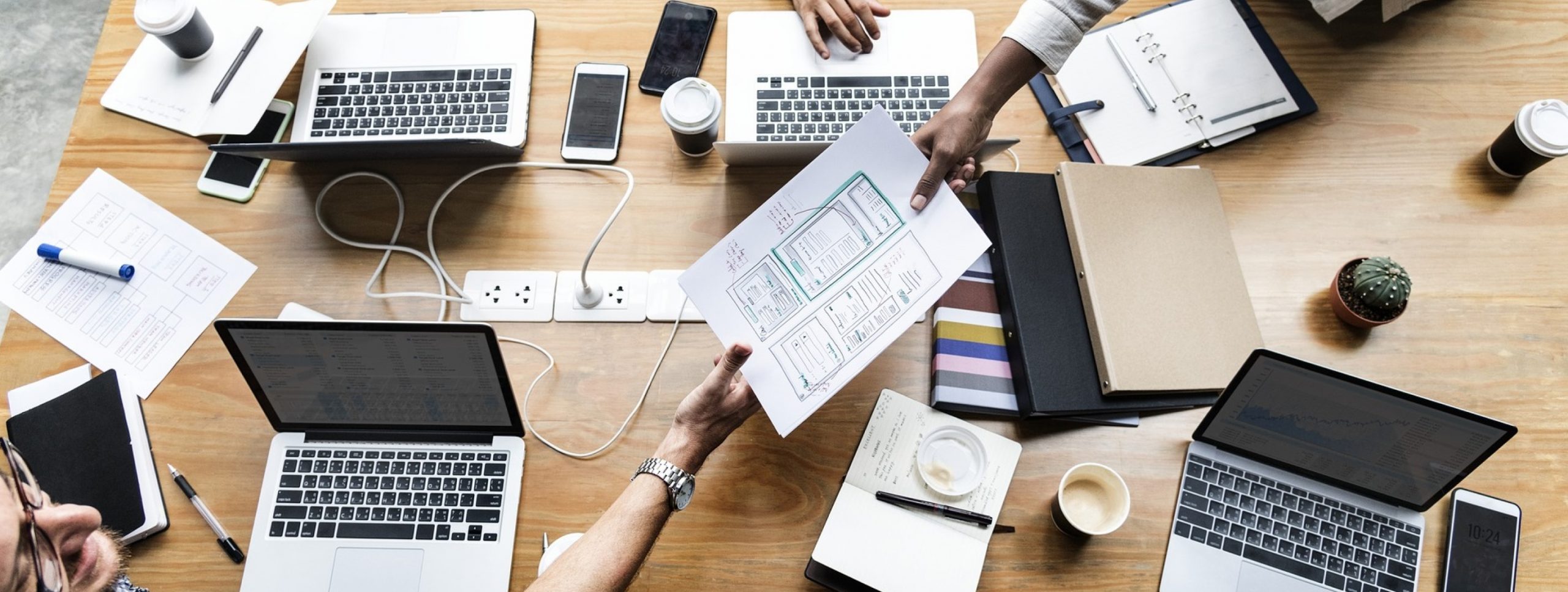 Customer's role and responsibilities in software development project
