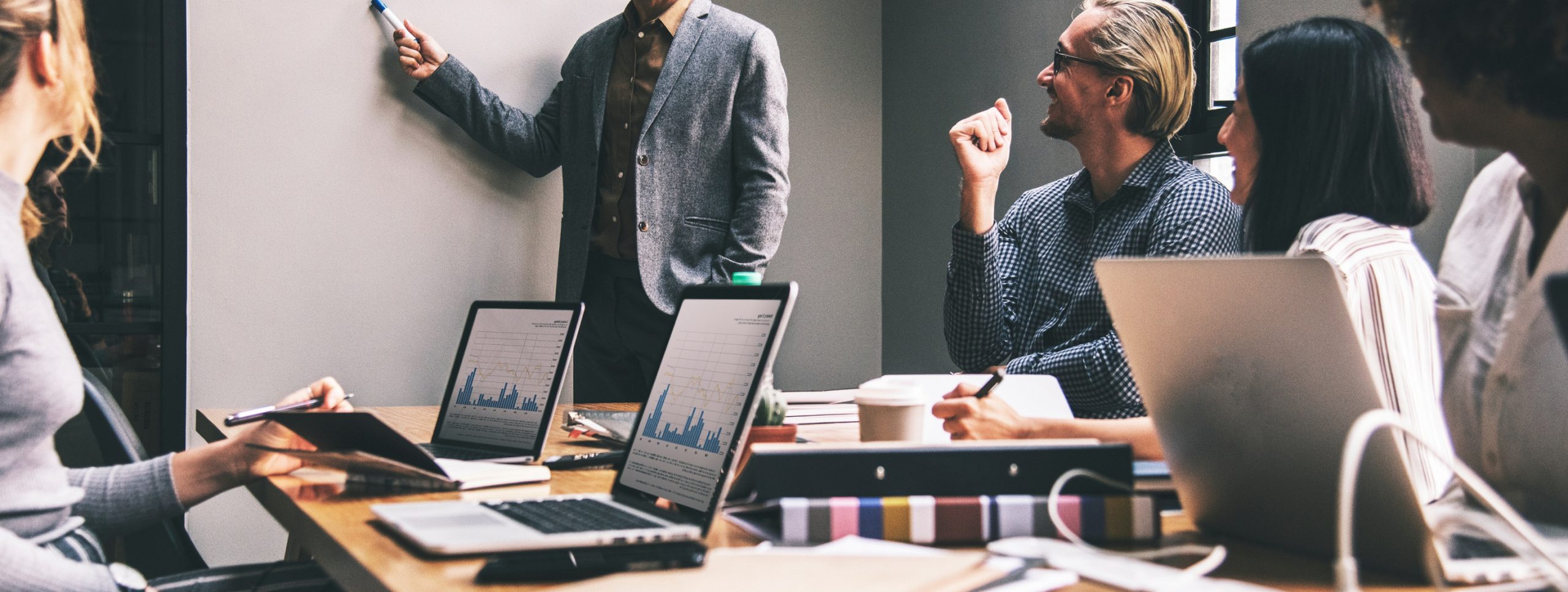 Software project development with Agile frameworks: from Scrum to Kanban